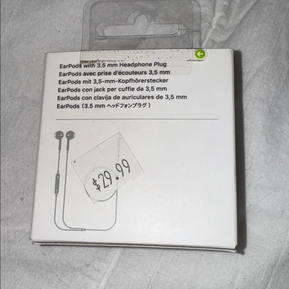 Apple earpods headphone